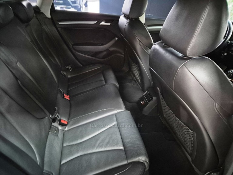 AUDI - A3 - 2016 - Branca