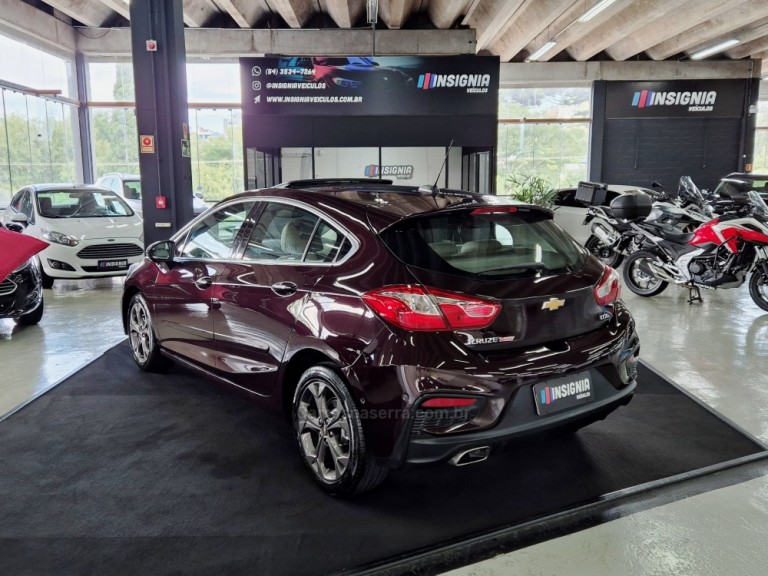 CHEVROLET - CRUZE - 2018 - Vermelha