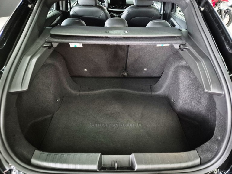 FIAT - FASTBACK - 2023 - Preta