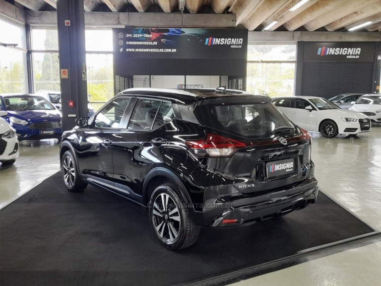 NISSAN - KICKS - 2022 - Preta