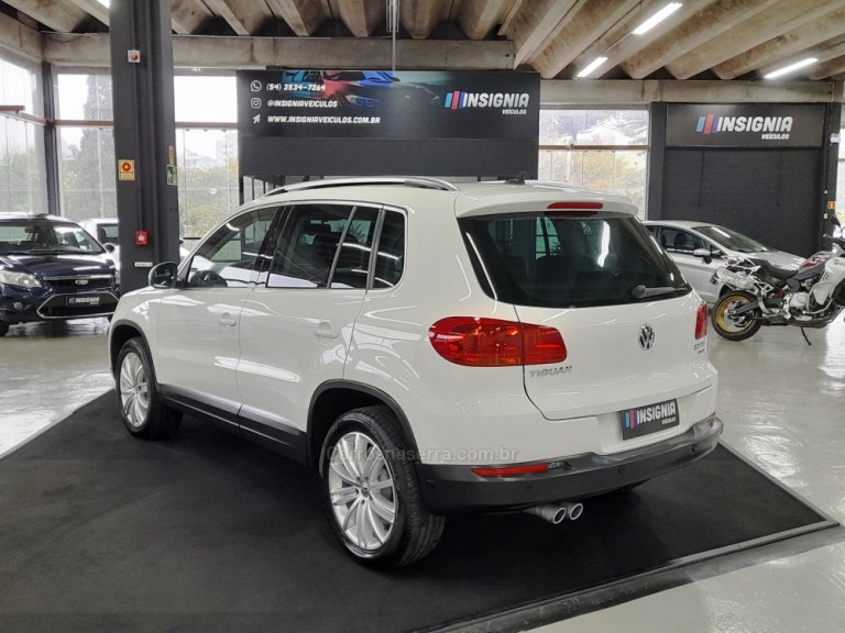 VOLKSWAGEN - TIGUAN - 2013 - Branca