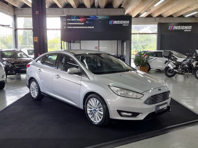 FORD - FOCUS - 2016 - Prata