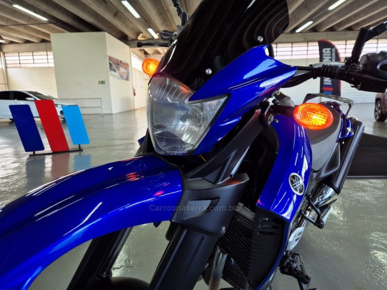 YAMAHA - XT - 2005 - Azul