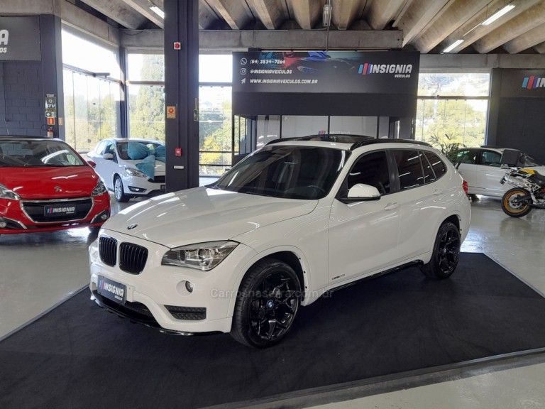 BMW - X1 - 2015 - Branca
