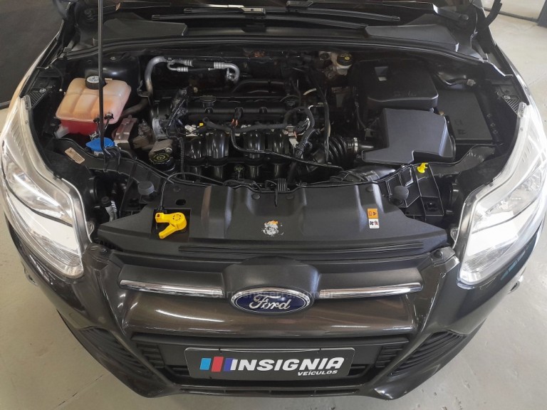 FORD - FOCUS - 2015 - Cinza