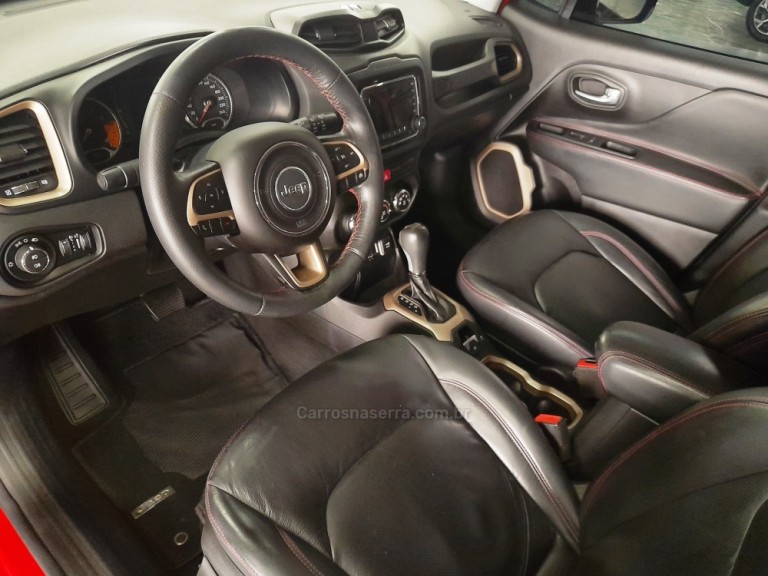 JEEP - RENEGADE - 2016 - Vermelha