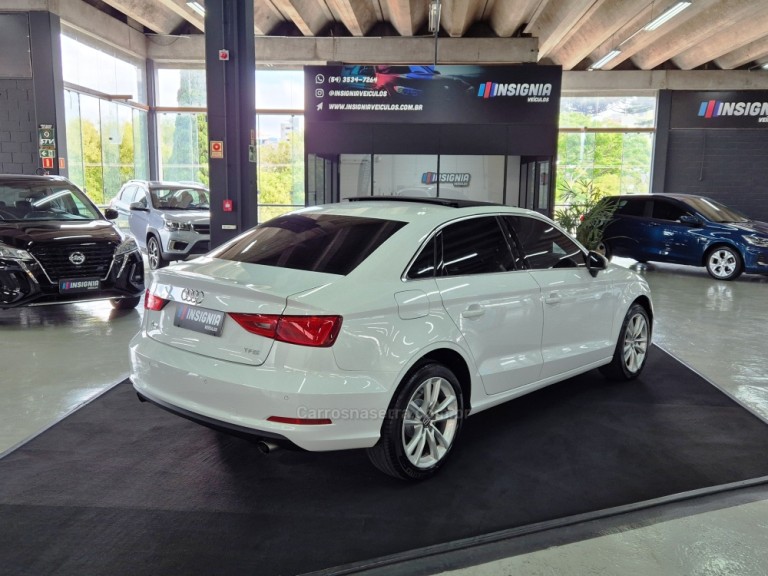 AUDI - A3 - 2016 - Branca