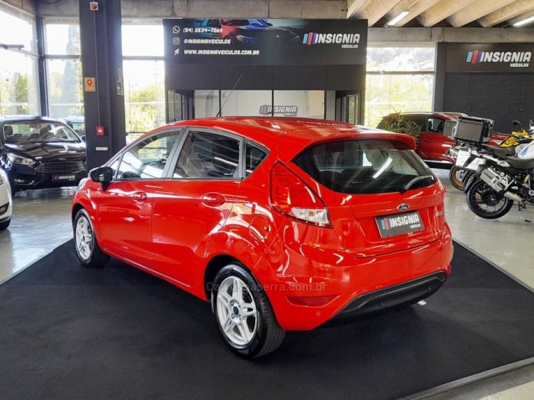 FORD - FIESTA - 2018 - Vermelha
