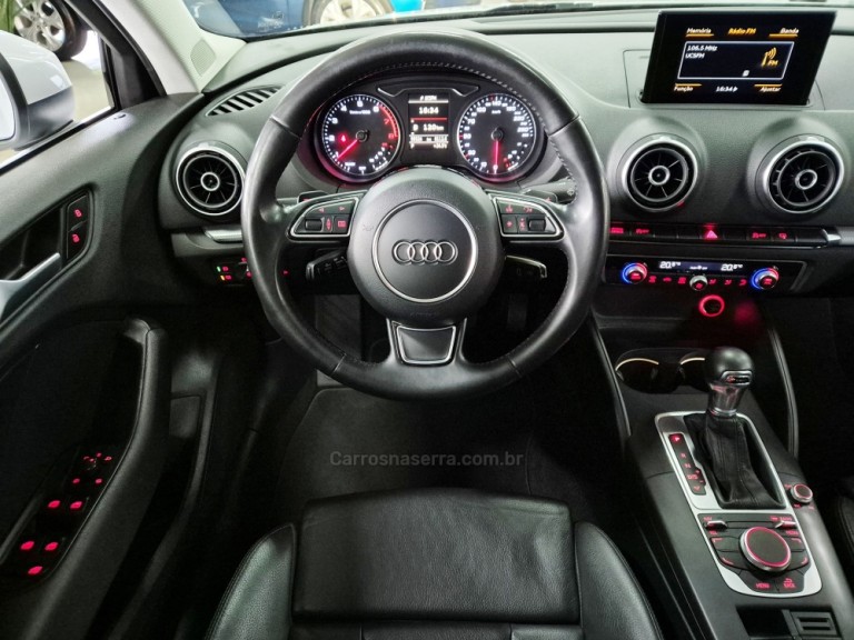 AUDI - A3 - 2016 - Branca
