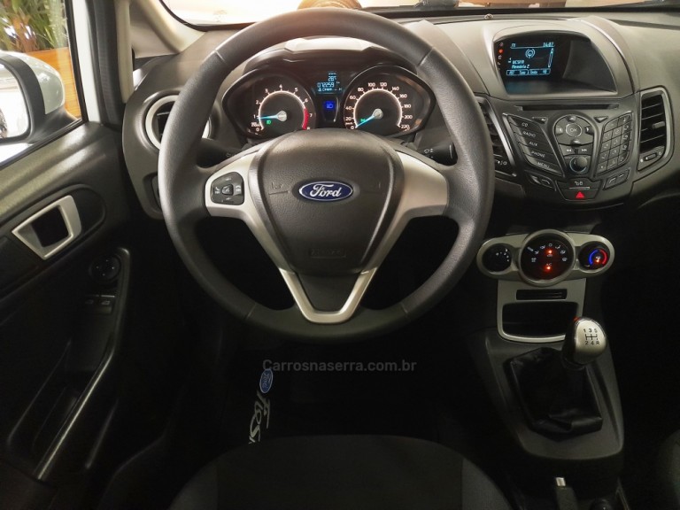 FORD - FIESTA - 2018 - Branca