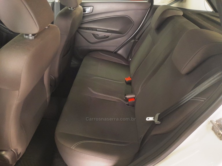 FORD - FIESTA - 2016 - Branca