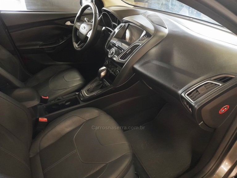 FORD - FOCUS - 2017 - Cinza
