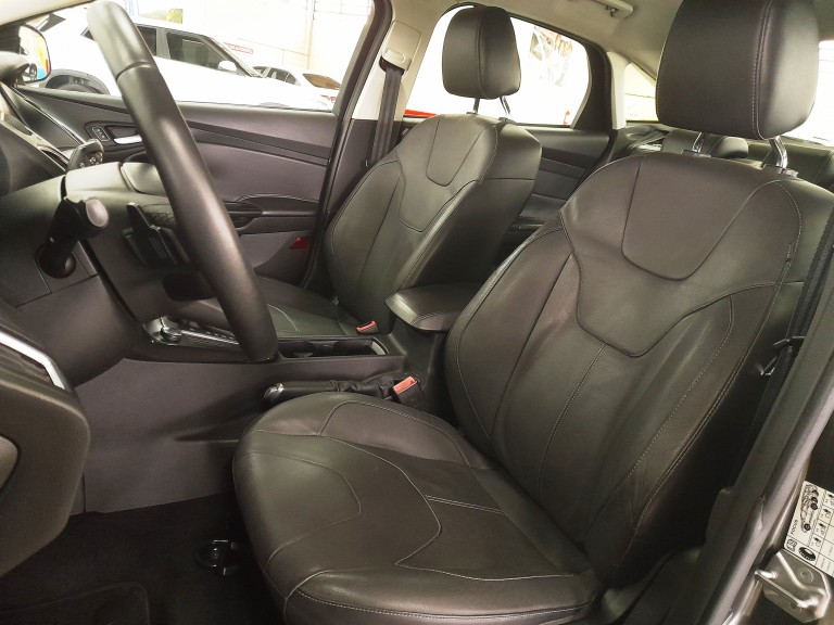FORD - FOCUS - 2016 - Cinza