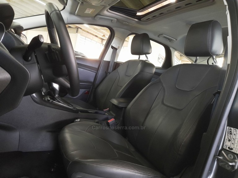 FORD - FOCUS - 2017 - Cinza