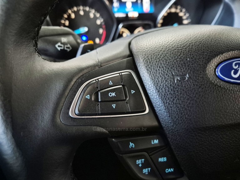 FORD - FOCUS - 2016 - Prata