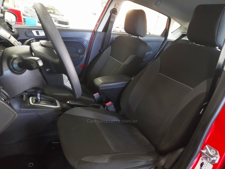 FORD - FIESTA - 2018 - Vermelha