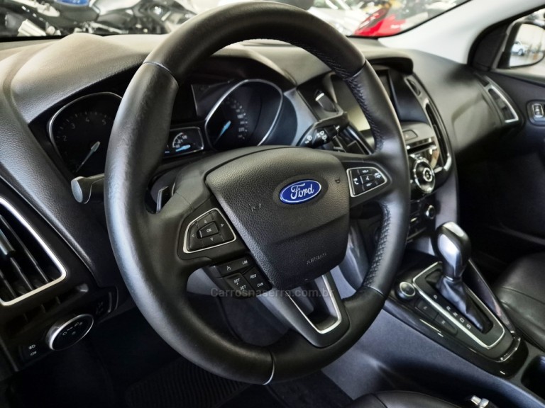 FORD - FOCUS - 2016 - Prata