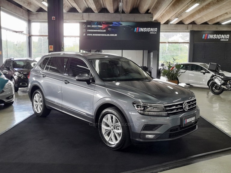 VOLKSWAGEN - TIGUAN - 2019 - Cinza