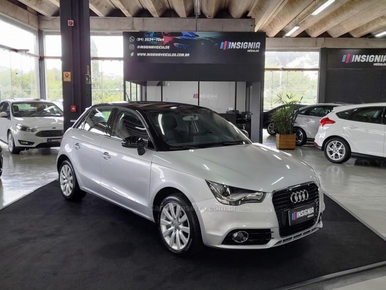 AUDI - A1 - 2013 - Prata