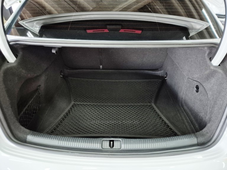 AUDI - A3 - 2016 - Branca