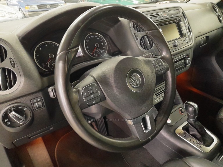 VOLKSWAGEN - TIGUAN - 2013 - Branca