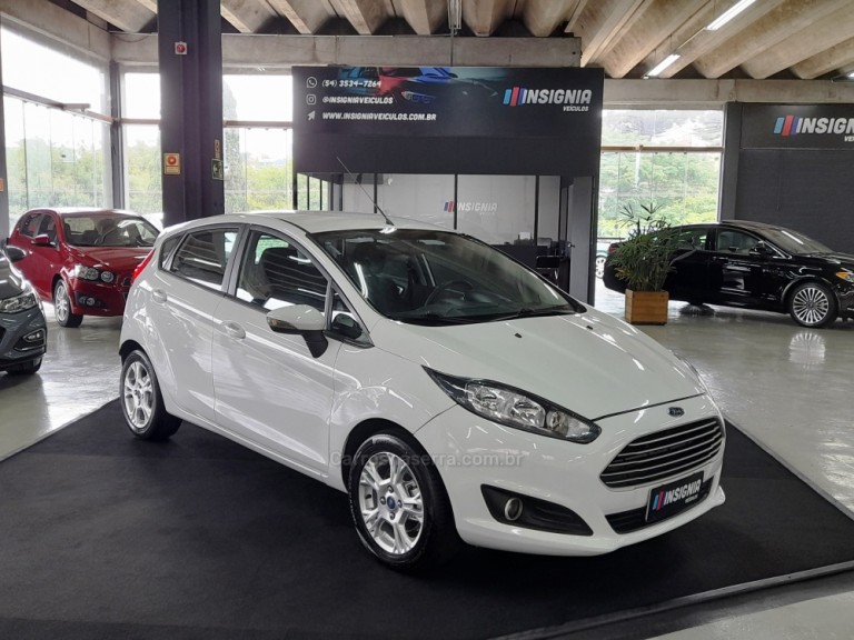 FORD - FIESTA - 2016 - Branca