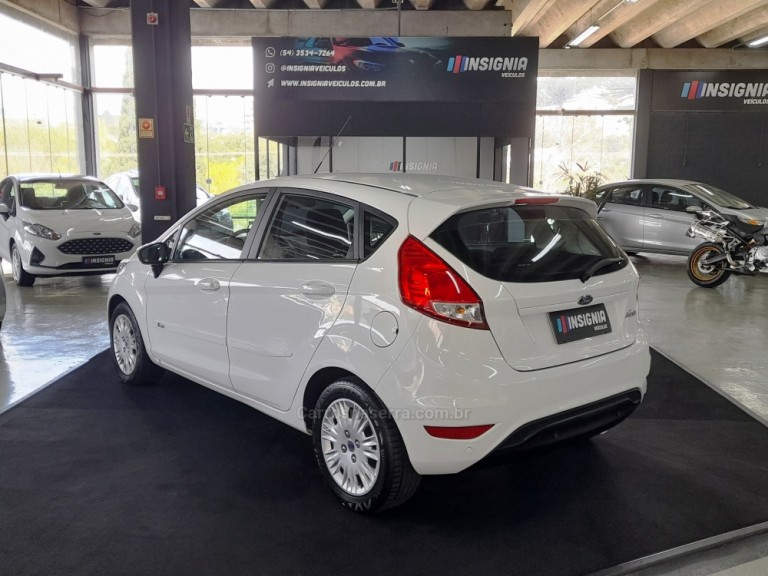 FORD - FIESTA - 2018 - Branca