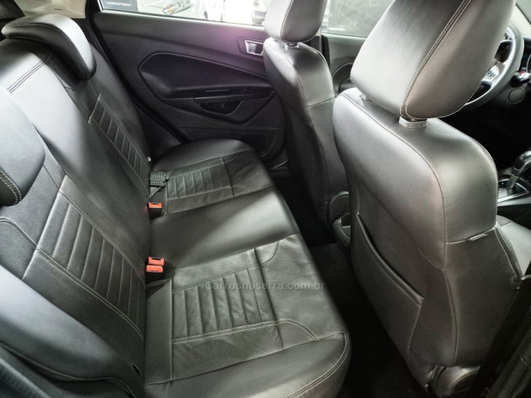 FORD - FIESTA - 2016 - Preta