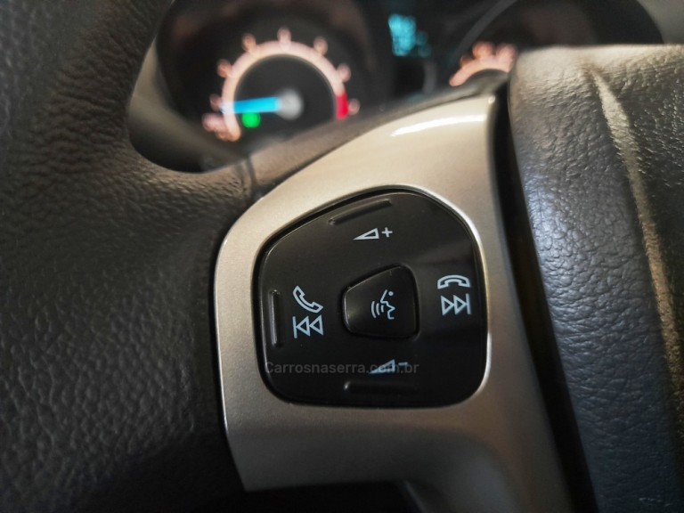 FORD - FIESTA - 2018 - Vermelha