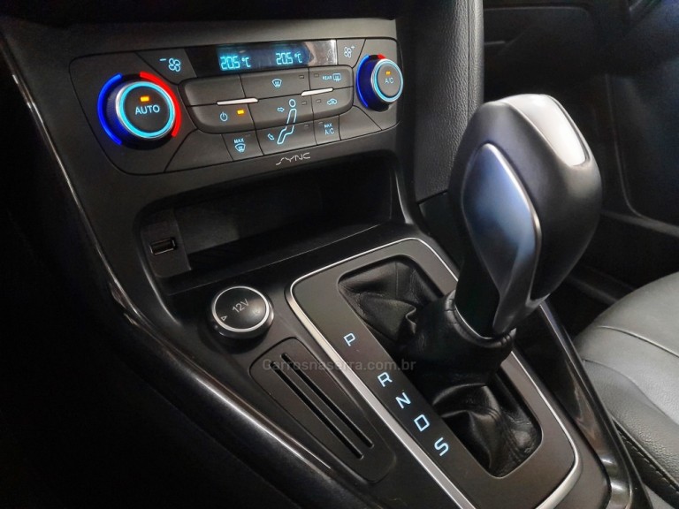 FORD - FOCUS - 2017 - Cinza