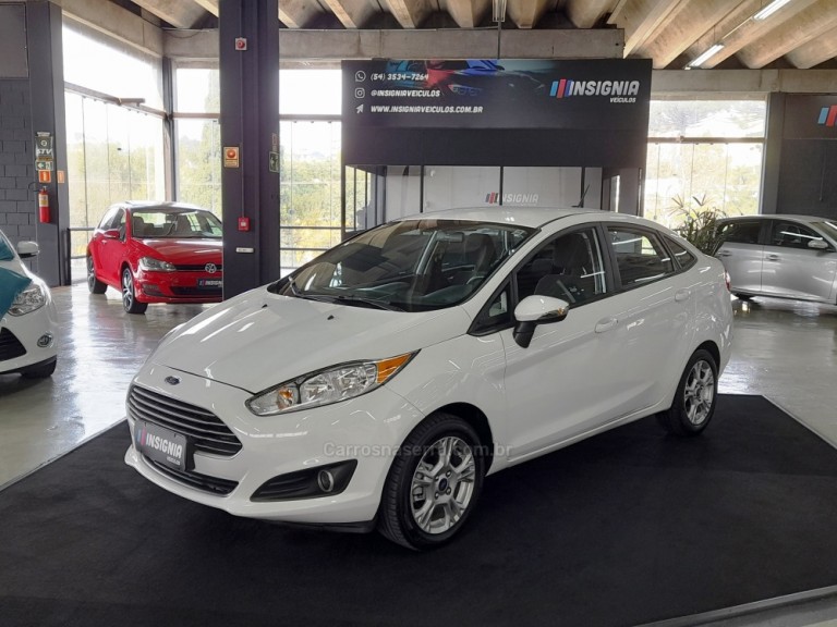 FORD - FIESTA - 2016 - Branca