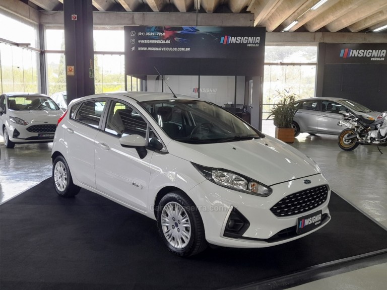 FORD - FIESTA - 2018 - Branca