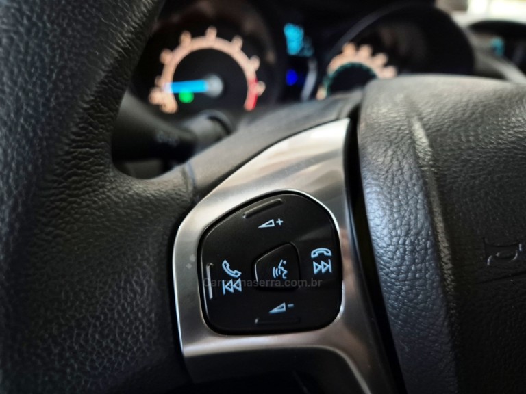 FORD - FIESTA - 2016 - Branca