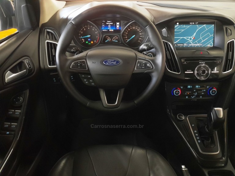 FORD - FOCUS - 2017 - Cinza