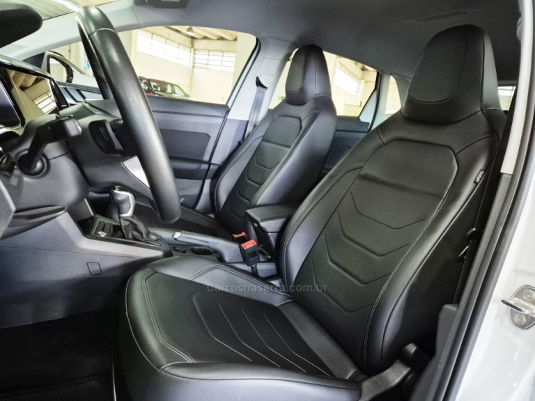 VOLKSWAGEN - POLO - 2023 - Branca