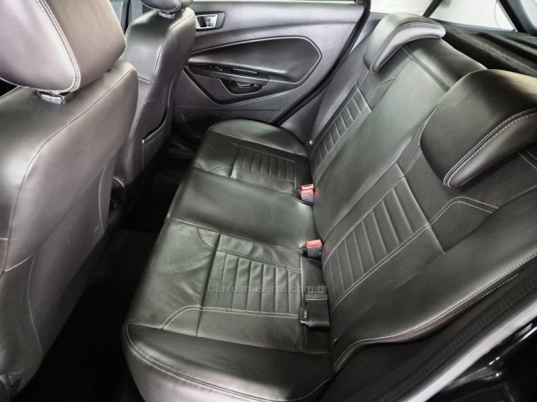 FORD - FIESTA - 2016 - Preta