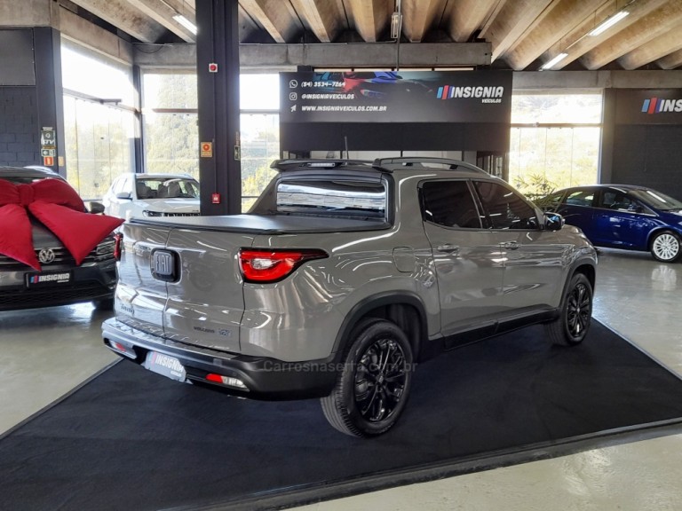 FIAT - TORO - 2023 - Cinza