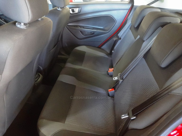 FORD - FIESTA - 2018 - Vermelha