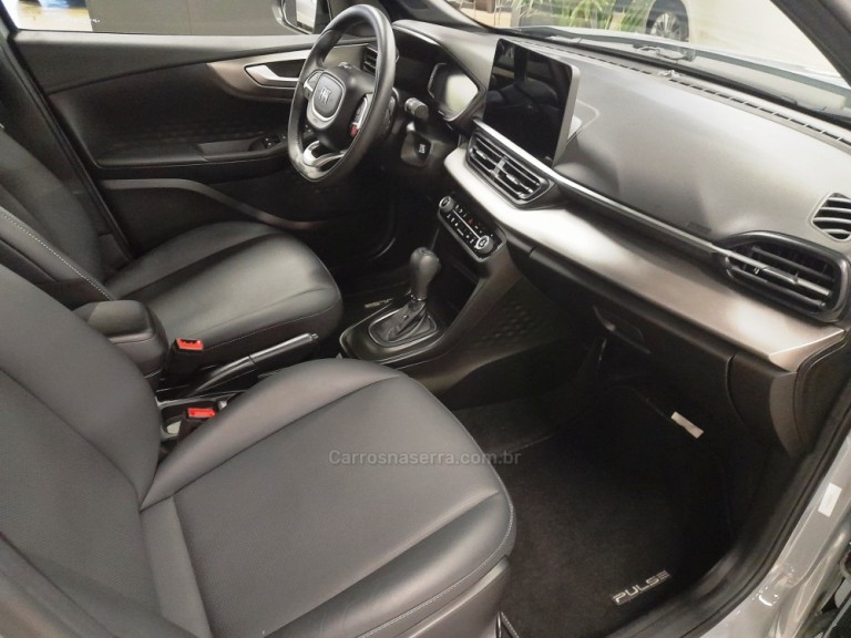 FIAT - PULSE - 2023 - Cinza