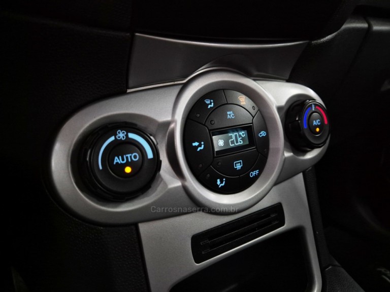 FORD - FIESTA - 2016 - Branca